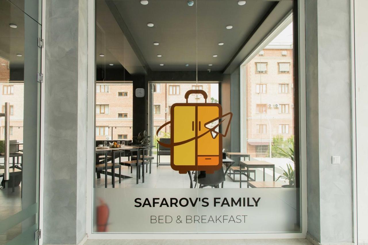 Safarov'S Family Hostel Tashkent Bagian luar foto